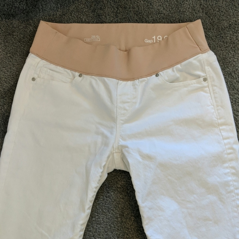 GAP MATERNITY JEANS